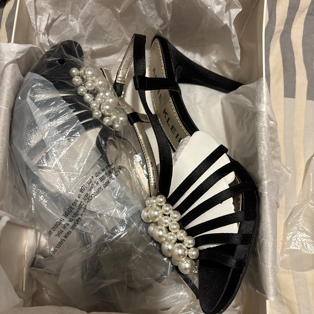 Anne Klein Black Faux Pearl Heels!